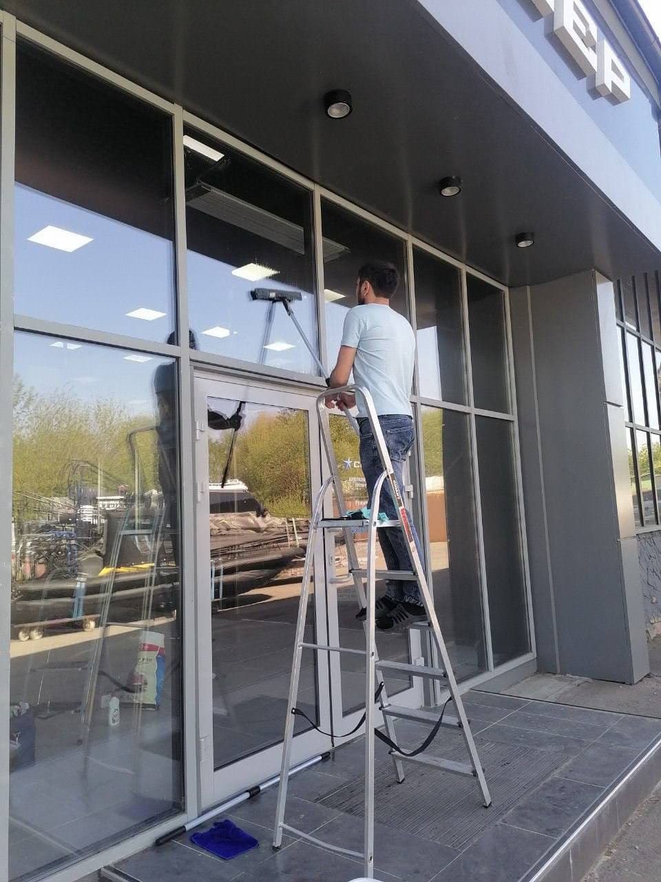Building Cleaning 4