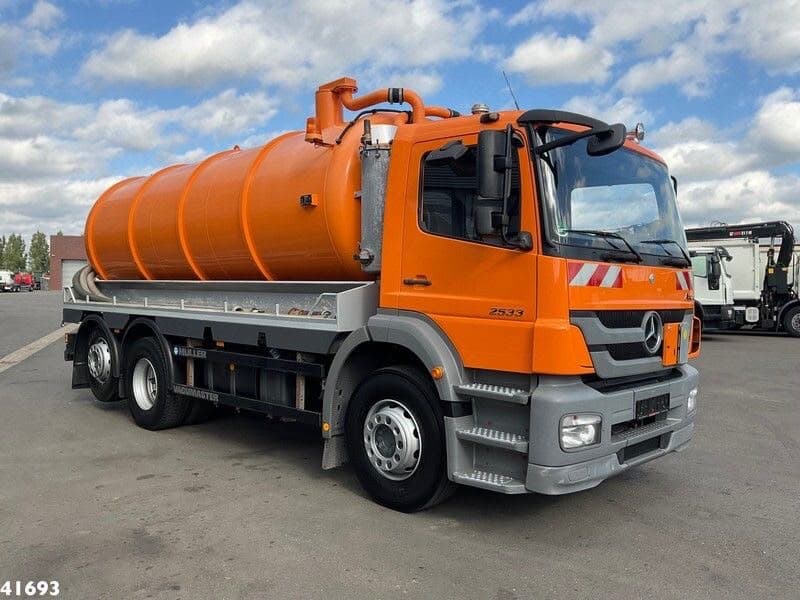 Sewage Tanker Services 4