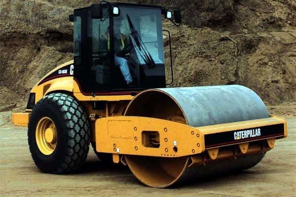 Heavy Machinery Transportation in UAE 6