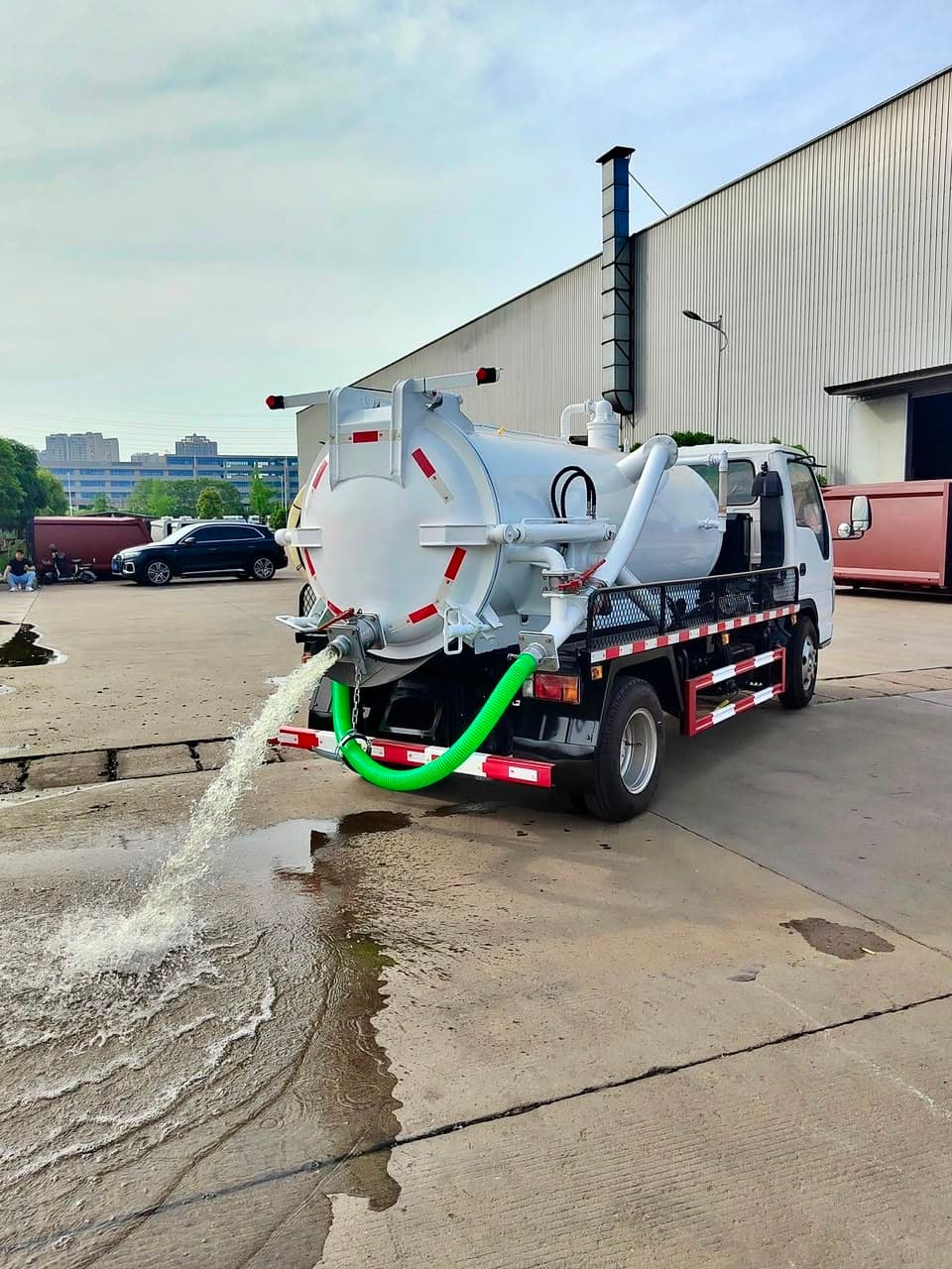 Sewage Tanker Transportation in UAE 1