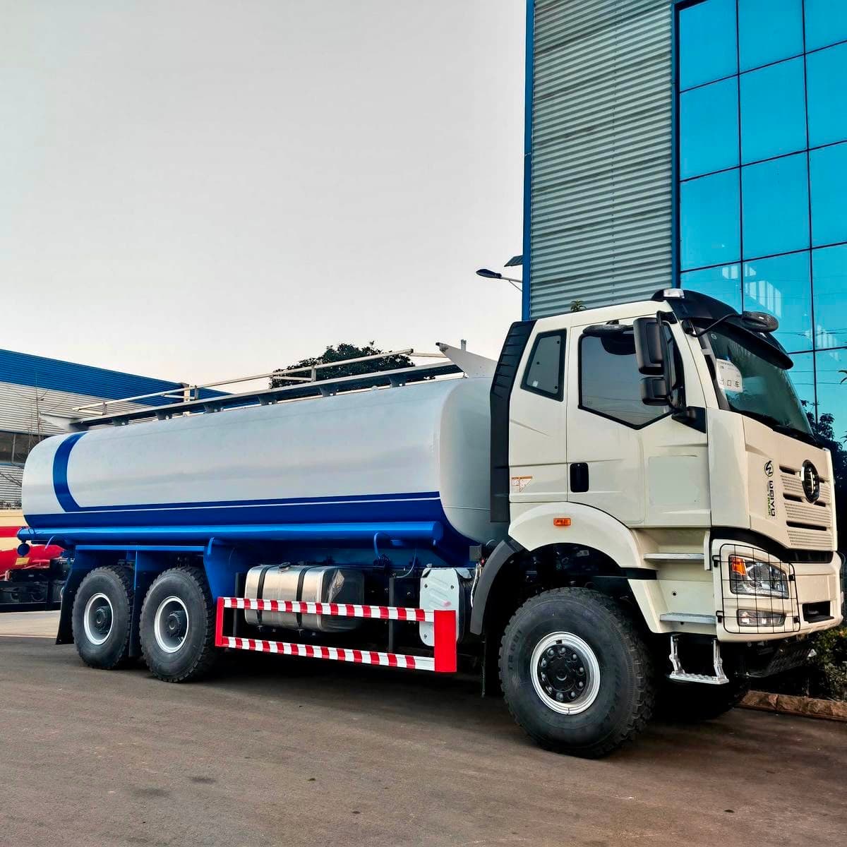 Water Tanker Supply Services in UAE 2