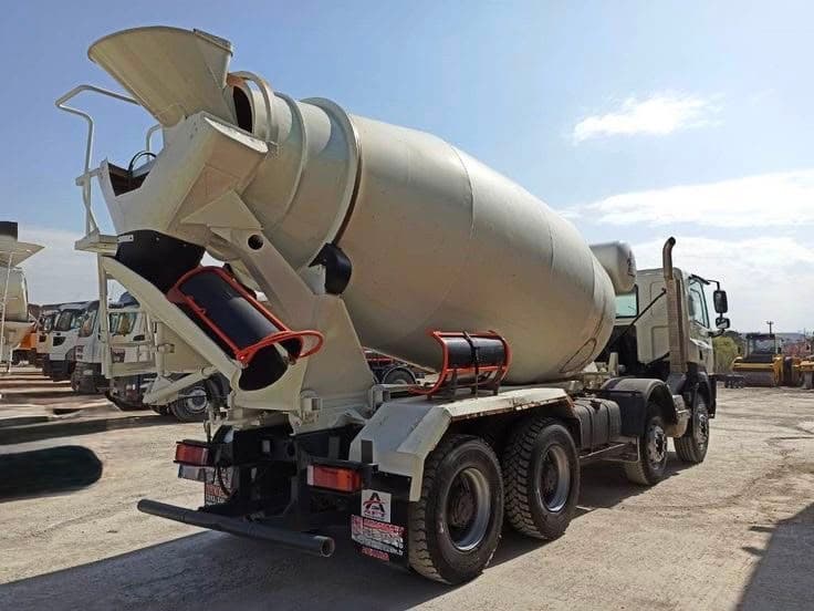 Heavy Machinery Transportation in UAE